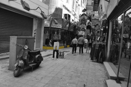 <a class="fancybox" rel="gallery---" href="https://www.cuipcairo.org/sites/default/files/styles/largest/public/3_01_4.jpg?itok=QncnA9oe" title="">تكبير</a><br >