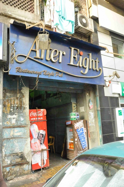 <a class="fancybox" rel="gallery-" href="https://www.cuipcairo.org/sites/default/files/styles/largest/public/c3_001.jpg?itok=AOA1ESQP" title="مدخل الممر من شارع قصر النيل">تكبير</a><br >٢٠١٢، نوفمبر ٠٦<br>مدخل الممر من شارع قصر النيل