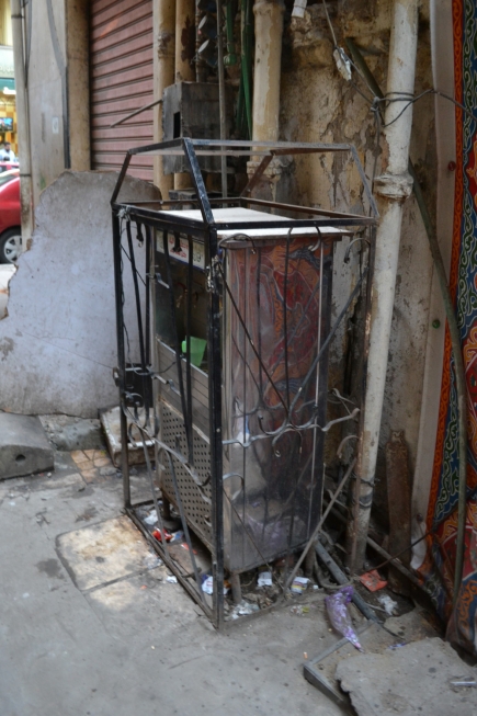 <a class="fancybox" rel="gallery-street-furniture" href="https://www.cuipcairo.org/sites/default/files/styles/largest/public/dsc_0404_01_2.jpg?itok=Ol0lDjLX" title="">تكبير</a><br >