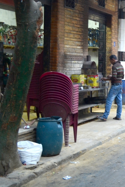 <a class="fancybox" rel="gallery-street-furniture" href="https://www.cuipcairo.org/sites/default/files/styles/largest/public/dsc_0712.jpg?itok=T0UBtzsU" title="">تكبير</a><br >