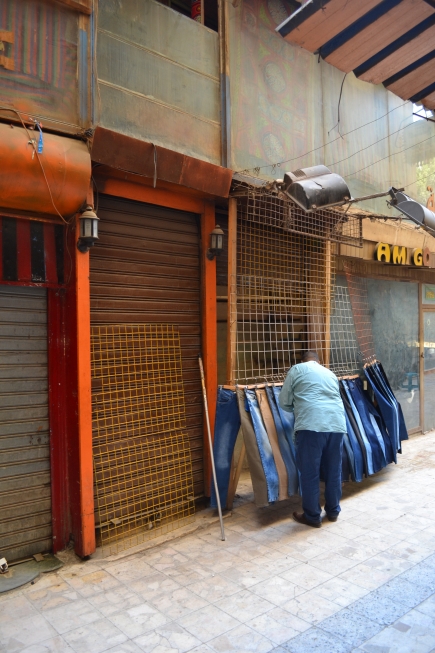 <a class="fancybox" rel="gallery-images" href="https://www.cuipcairo.org/sites/default/files/styles/largest/public/e3d010.jpg?itok=lRhnvxiM" title="">Enlarge</a><br >