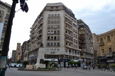 <a class="fancybox" rel="gallery-images" href="https://www.cuipcairo.org/sites/default/files/styles/largest/public/g_block.jpg?itok=6XB3m-1X" title="Gawad Hosni Block from Mostafa Kamel Street.">Enlarge</a><br >Gawad Hosni Block from Mostafa Kamel Street.